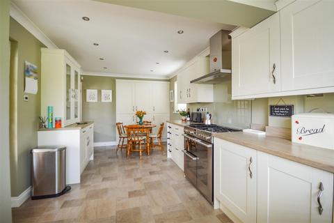 25 Braids Walk, Kirk Ella, Hull, HU10 7PB