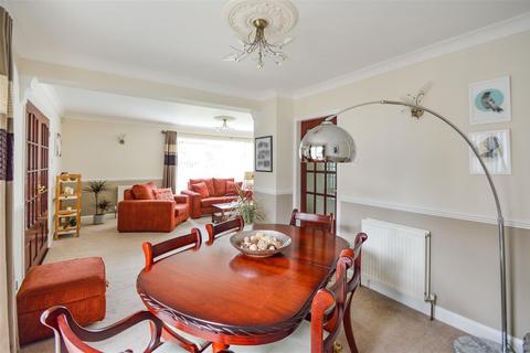 25 Braids Walk, Kirk Ella, Hull, HU10 7PB