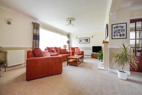 25 Braids Walk, Kirk Ella, Hull, HU10 7PB