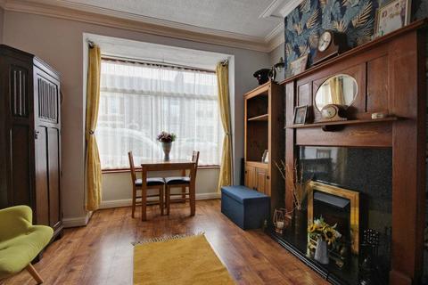 3 bedroom semi-detached house for sale, New Village Road, Cottingham