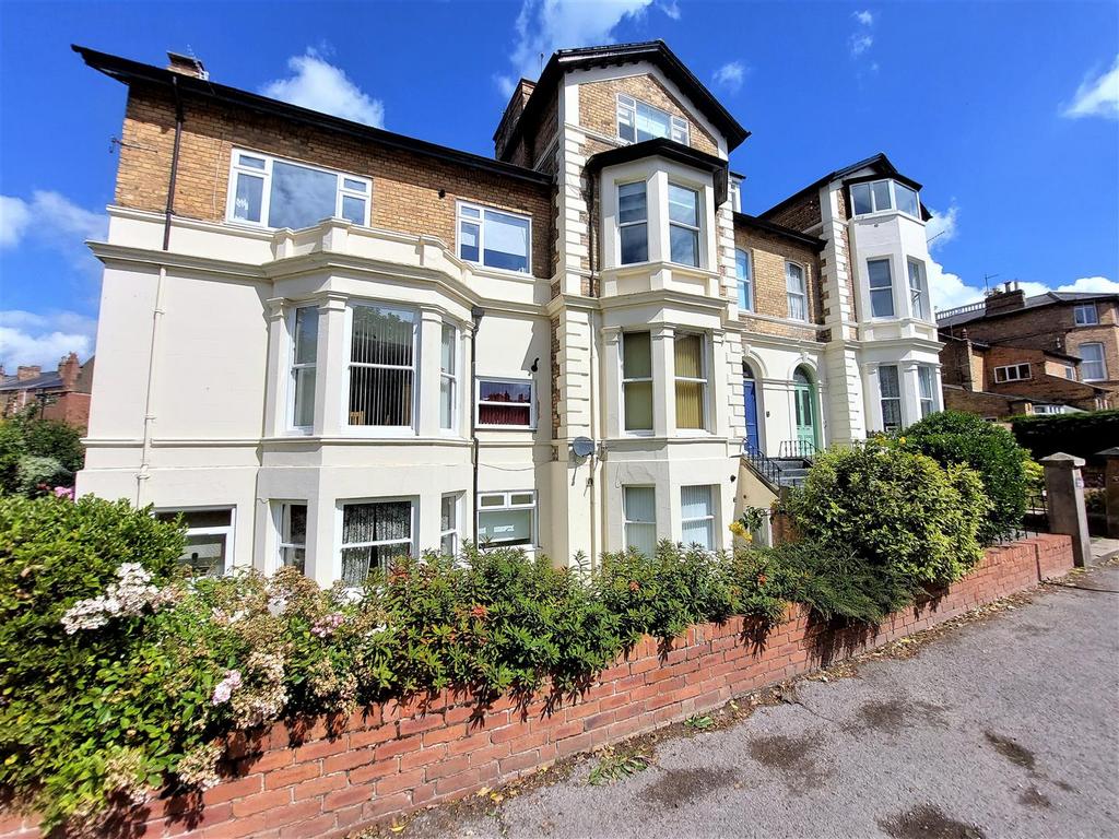 Westbourne Road, Scarborough 1 bed property for sale £65,000