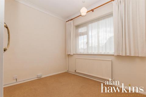 20 Highridge Close, Purton, Swindon, SN5 4BS