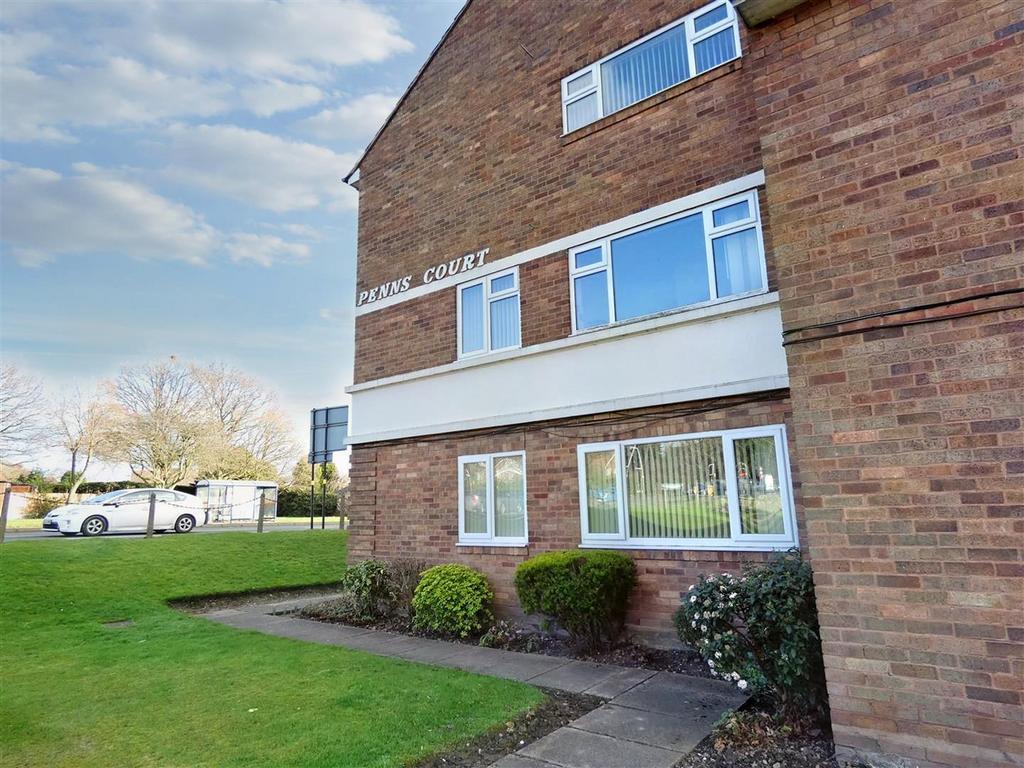 Penns Court, Eachelhurst Road, Walmley, Sutton Coldfield 2 bed duplex