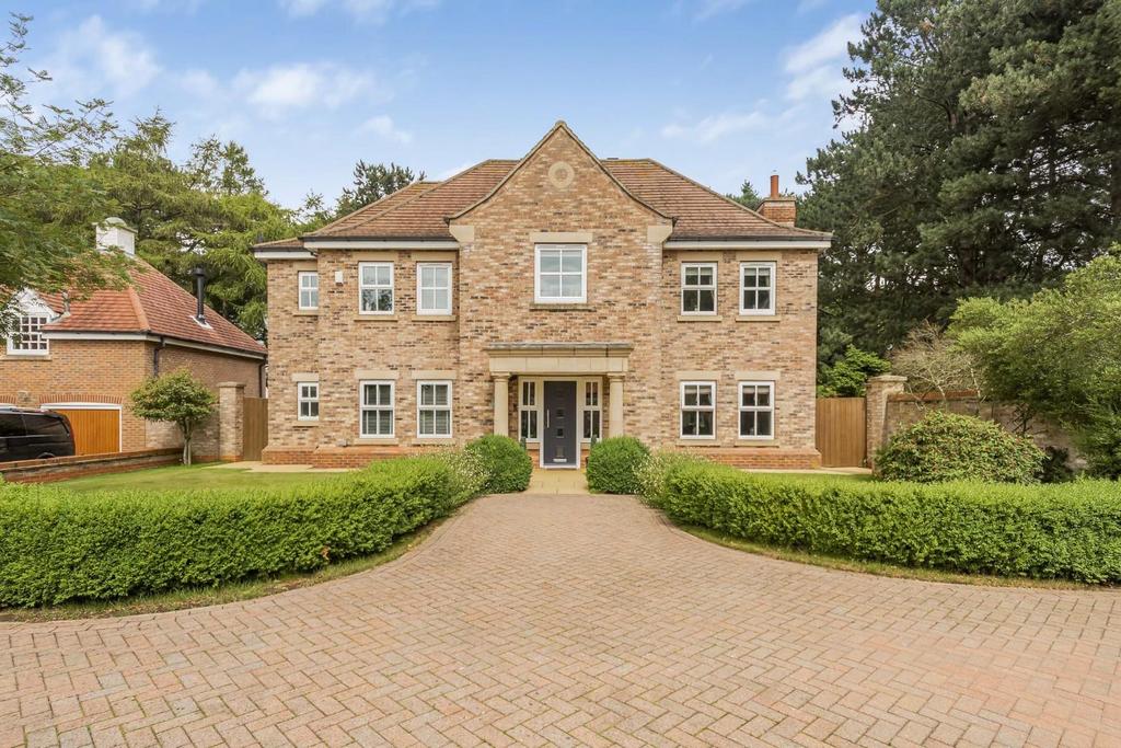 Oak Tree Way, Brandesburton, Driffield, YO25 8QE 5 bed detached house