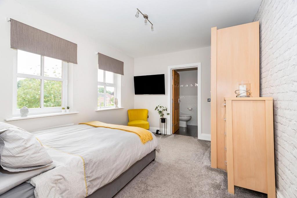 9 Oak Tree Way26.jpg