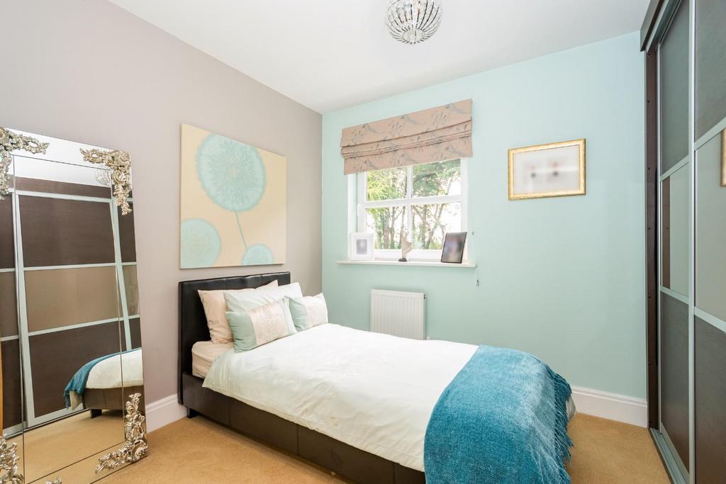 9 Oak Tree Way31.jpg