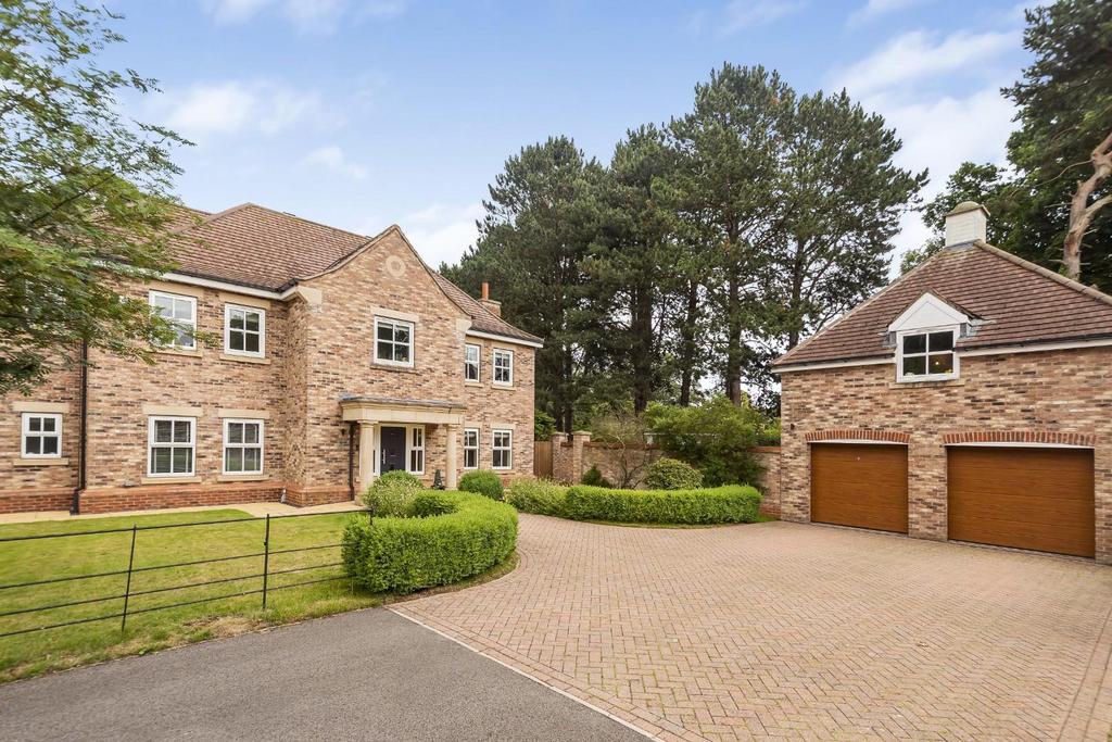 9 Oak Tree Way40.jpg