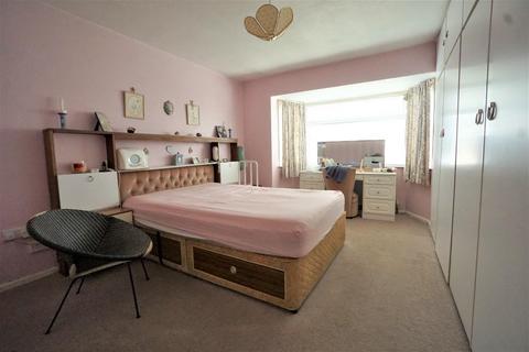 9 Bentley Road, Chapeltown, Sheffield, S35 1RH