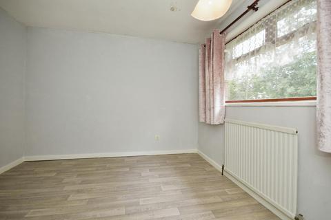 16 Fraser Close, Sheffield, S8 0JA