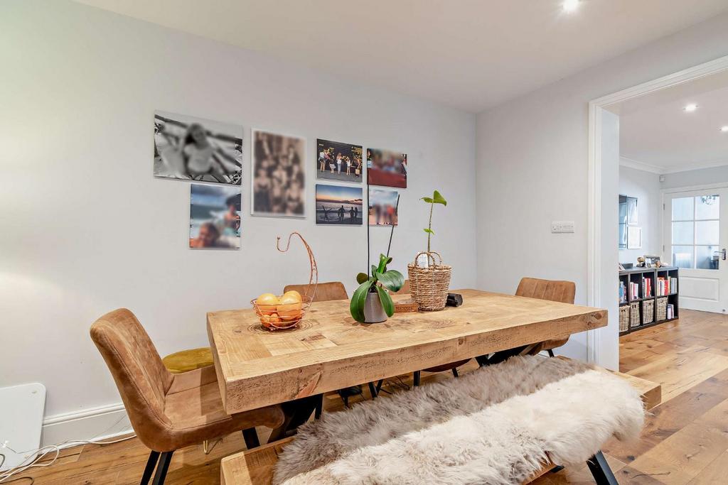 8559218-interior18-800.jpg
