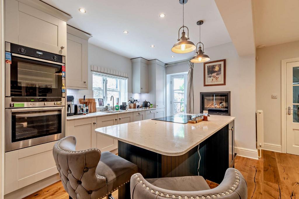 8559218-interior15-800.jpg