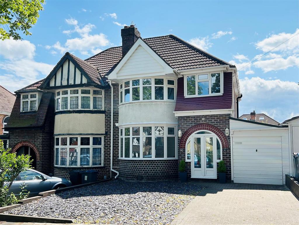 Grayswood Park Road, Quinton, Birmingham 3 bed semidetached house for