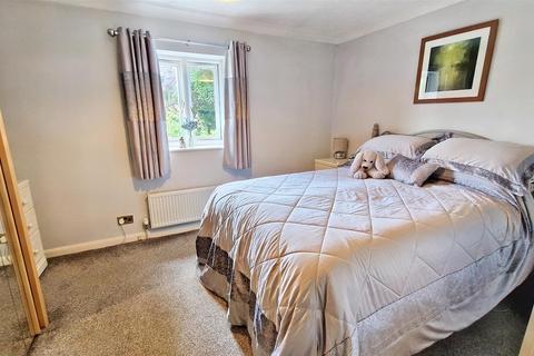 2b Brayfields, Pinchbeck, Spalding, PE11 3YT