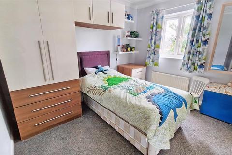 2b Brayfields, Pinchbeck, Spalding, PE11 3YT