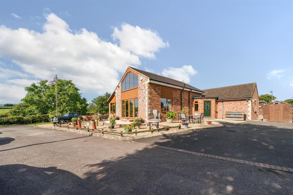 Southbrook Lane, Steeple Ashton 2 bed detached bungalow for sale £700,000