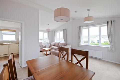 2 bedroom park home for sale, Applegarth Park, Seasalter, Whitstable