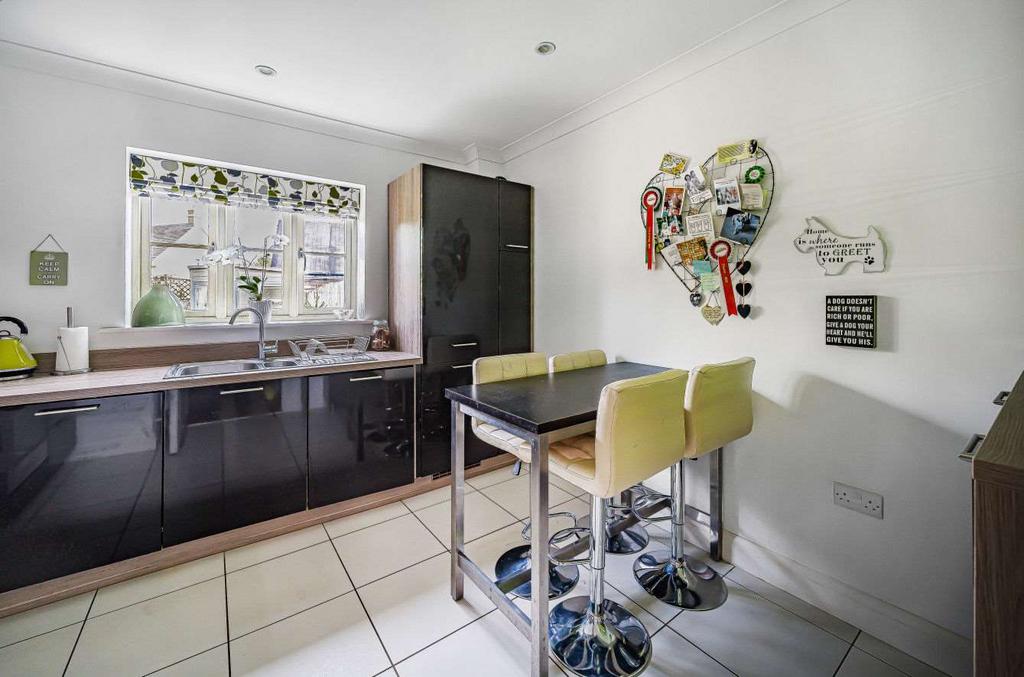Kitchen\/Breakfast Room