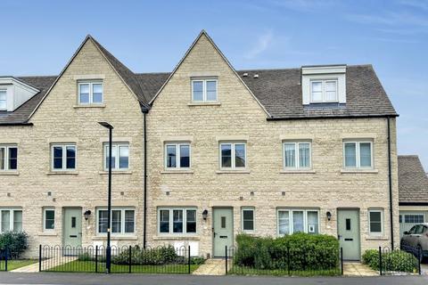 4 bedroom terraced house for sale, Nightingale Way, South Cerney