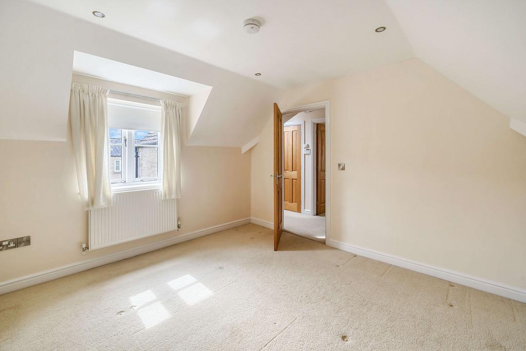 Bedroom 2 (Double)