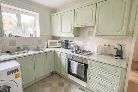 2 bedroom flat for sale, Waddington Place, Grimsby, North East Lincs, DN34