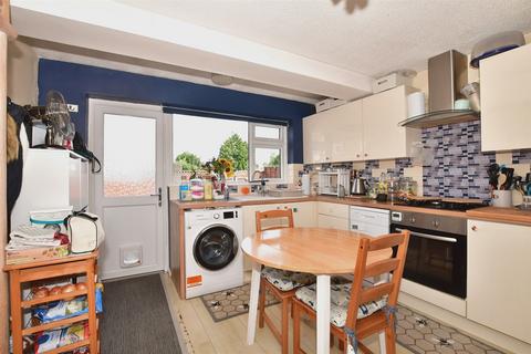 2 Brenchley Close, Rochester, ME1 2QL