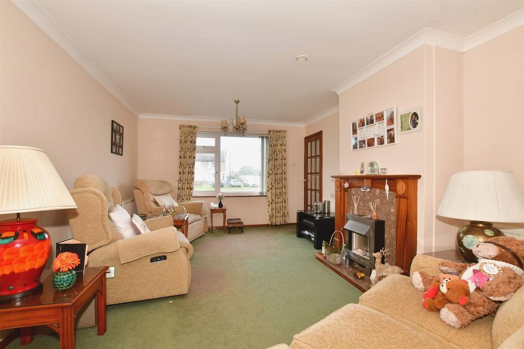 Brooks Way, Lydd, Romney Marsh, Kent 3 bed semidetached house for sale