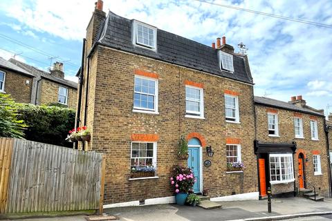 38 West Street, Harrow, HA1 3EN