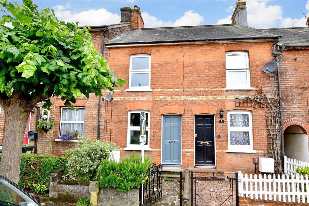 Lavender Hill, Tonbridge, Kent 2 bed terraced house for sale £360,000