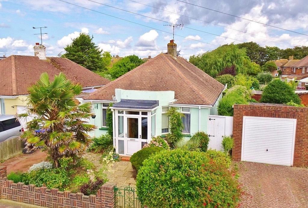 Keymer Crescent, GoringbySea, Worthing, West Sussex, BN12 2 bed