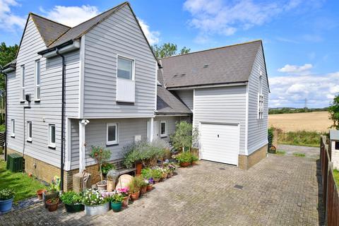 225 High Street, Wouldham, Rochester, ME1 3TY