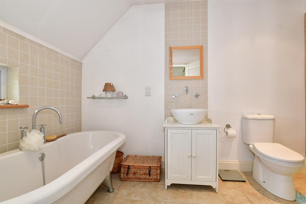 En-Suite Bathroom