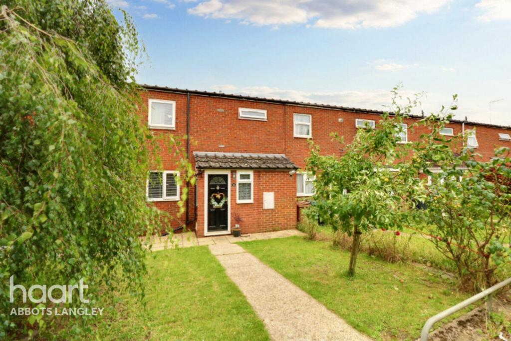 Jacketts Field, Abbots Langley 3 bed terraced house for sale £400,000