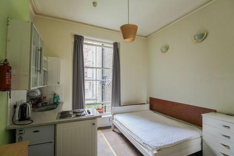 House share to rent, Hatherley Grove, London, W2