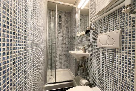 undefined, North Gower Street, Euston, London, NW1