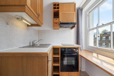 Studio to rent, North Gower Street, Euston, London, NW1
