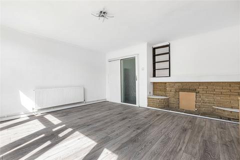 4 bedroom terraced house to rent, Cassland Road, London, E9