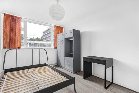 4 bedroom terraced house to rent, Cassland Road, London, E9