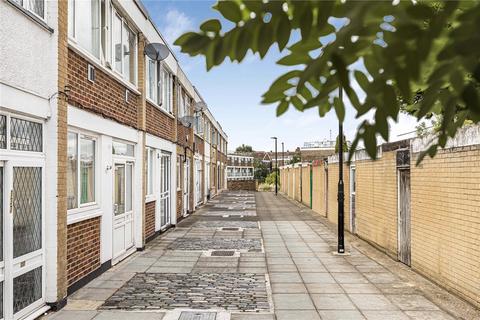 4 bedroom terraced house to rent, Cassland Road, London, E9