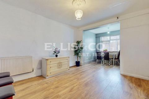 4 bedroom terraced house to rent, Harrow Road, Wembley, HA9