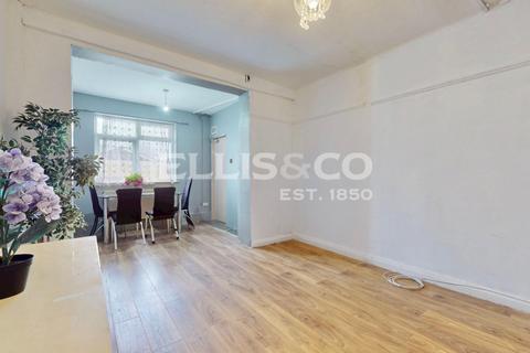4 bedroom terraced house to rent, Harrow Road, Wembley, HA9