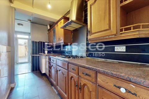 4 bedroom terraced house to rent, Harrow Road, Wembley, HA9