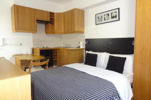 Studio to rent, Mabledon Place, Bloomsbury, London, WC1H