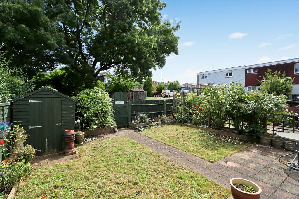 Stewards Holte Walk, London, N11 3 bed terraced house for sale £450,000