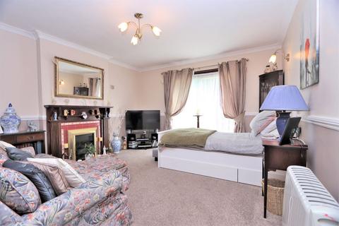 3 bedroom terraced house for sale, Stewards Holte Walk, London, N11