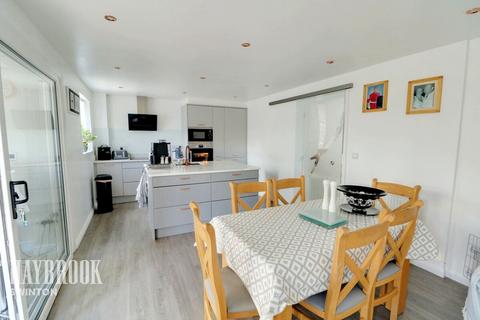 4 bedroom detached house for sale - Goodison Road, Brampton Bierlow