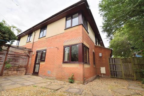 2 bedroom end of terrace house to rent, Kidd Close, Crownhill