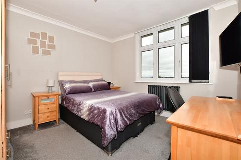 19 Coldharbour Road, Northfleet, Gravesend, DA11 8AE