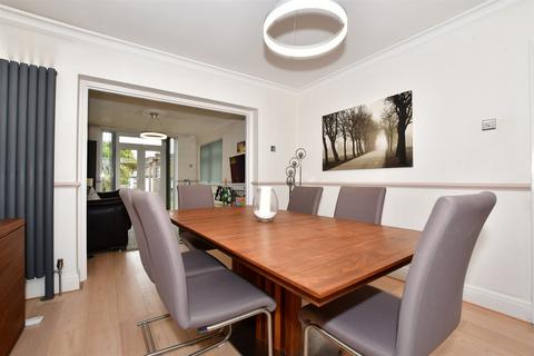 19 Coldharbour Road, Northfleet, Gravesend, DA11 8AE
