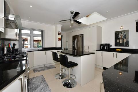 19 Coldharbour Road, Northfleet, Gravesend, DA11 8AE