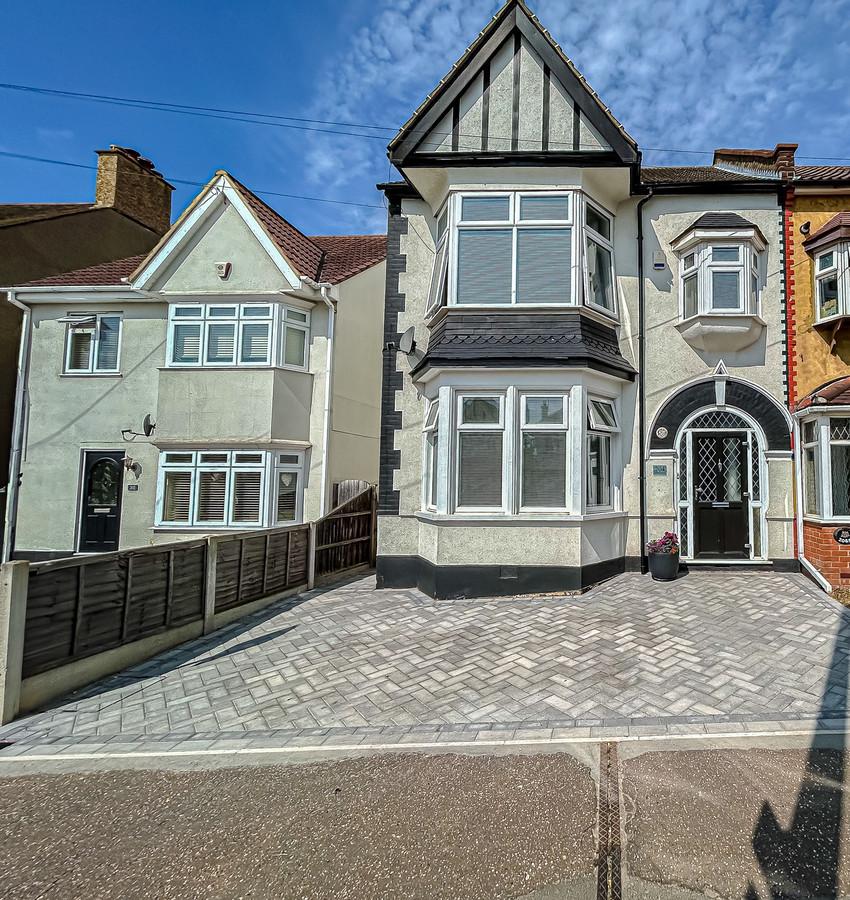 Southbourne Grove, Westcliffonsea, SS0 3 bed semidetached house for